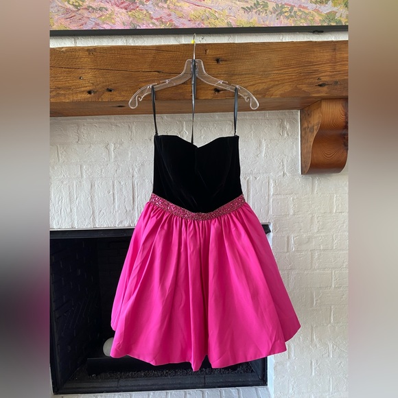 Sherri hill homecoming dress - Picture 3 of 4